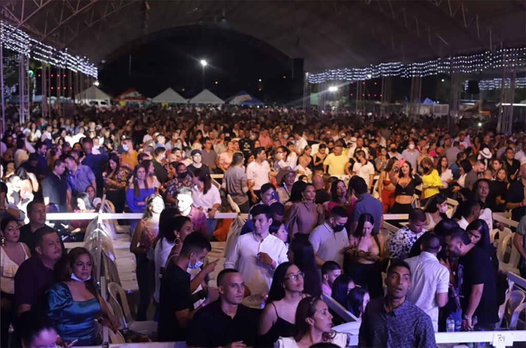 el-empresario-cultural-detras-de-carpa-al-barrio-02