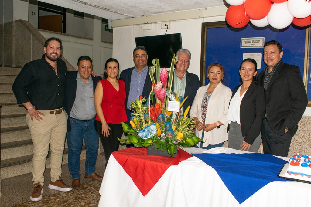 unicuces-61-anos-educando-con-pasion-y-calidad-en-el-valle-del-cauca-03