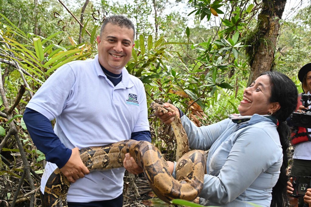 gran-jornada-de-liberacion-animal-y-avistamiento-de-ballenas-lidero-la-cvc-en-buenaventura-03