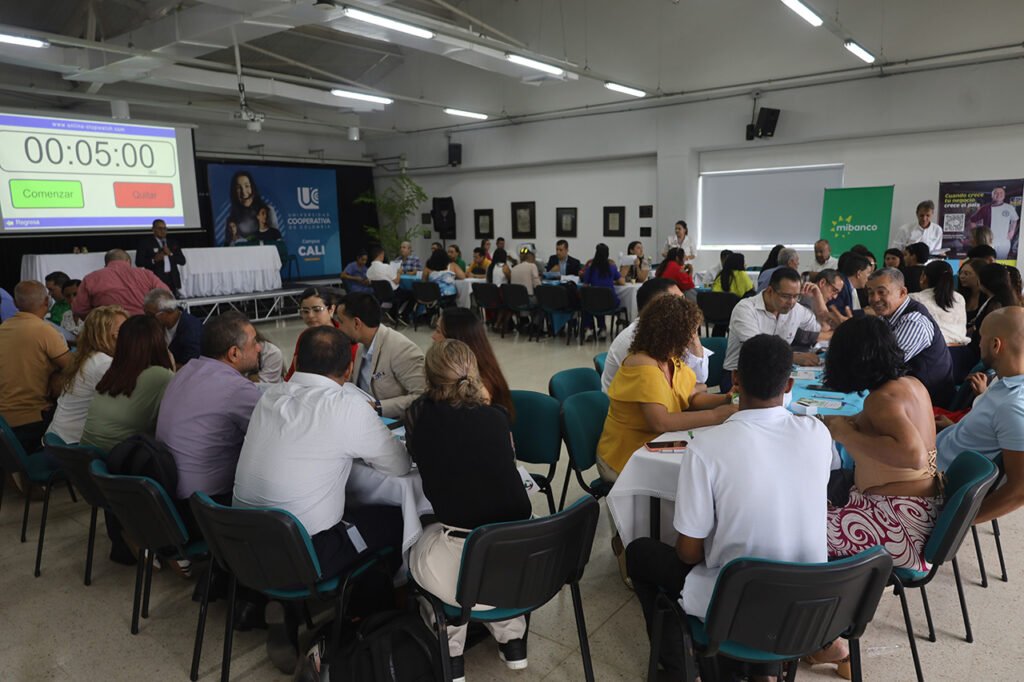 mas-de-100-empresarios-participaron-en-networking-multisectorial-en-la-universidad-cooperativa-de-colombia-01