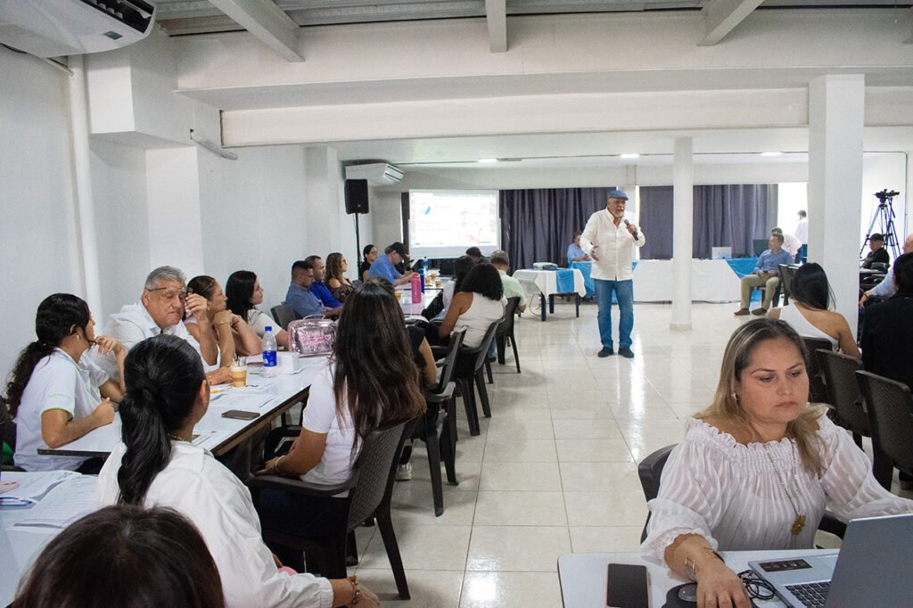 empresarios-del-grupo-multisectorial-fortalecen-alianzas-en-jornada-de-net-working-realizada-en-la-ips-medical-living-hope-01