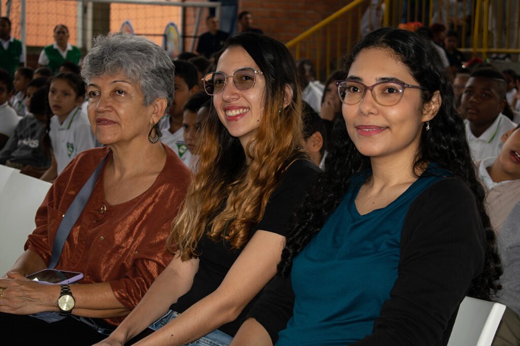 inciva-presento-la-guia-ambiental-ecopanitas-en-la-institucion-educativa-celmira-bueno-de-orejuela-01