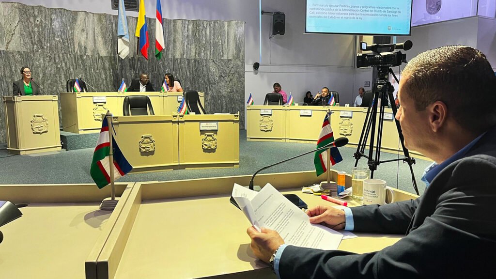 primer-ano-en-el-concejo-de-cali-luis-fernando-salazar-resalta-su-gestion-en-favor-de-las-comunidades-02