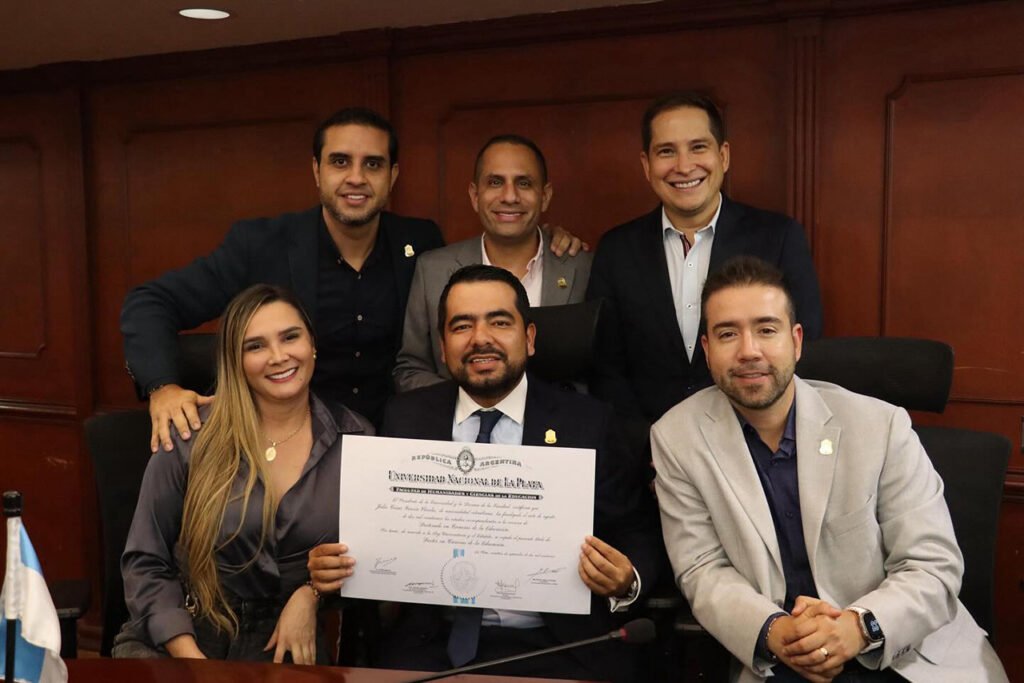 la-asamblea-del-valle-ya-tiene-su-doctor-02