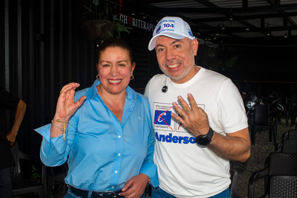 anderson-lopez-presento-oficialmente-a-la-senadora-liliana-benavides-en-tulua-01