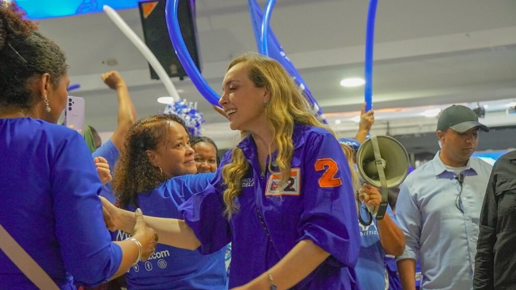 masiva-asistencia-en-el-cierre-de-campana-del-partido-mira-en-Cali-04