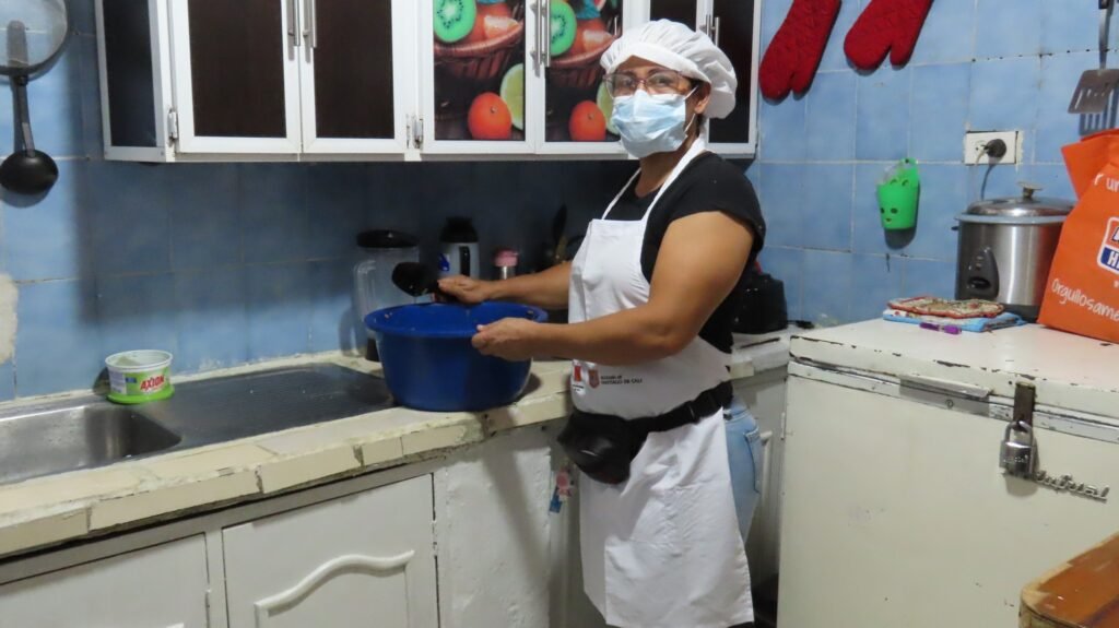 la-bendicion-divina-llego-al-barrio-el-rodeo-en-la-comuna-12-de-cali-04