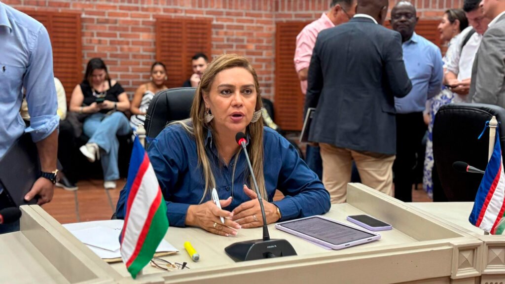 motos-y-carros-inmovilizados-en-los-patios-del-transito-podran-volver-a-manos-de-sus-duenos-02