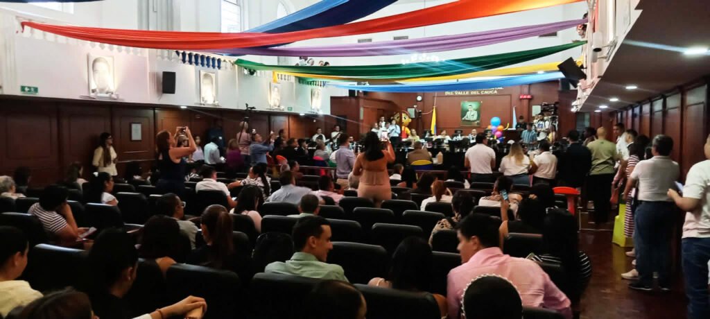 ninos-del-valle-vivieron-la-experiencia-de-ser-diputados-por-un-dia-en-jornada-pedagogica-sobre-bienestar-animal-03