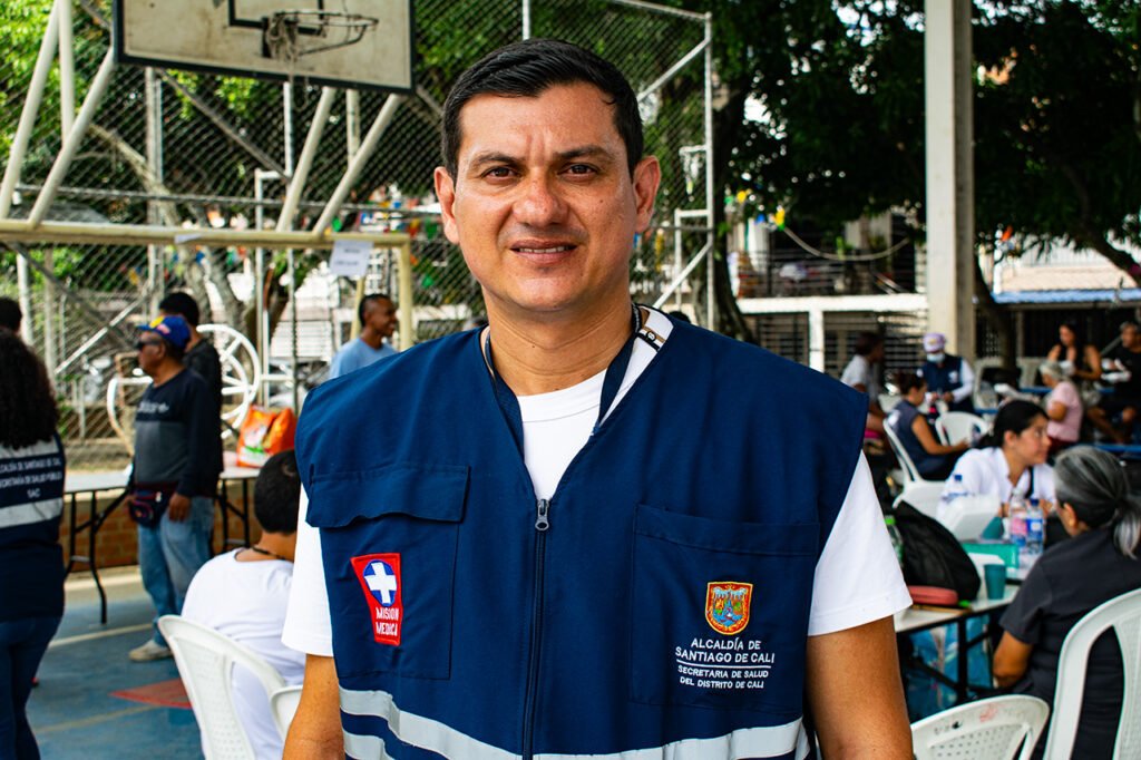 mas-de-600-personas-atendidas-en-gran-jornada-descentralizada-de-salud-en-el-barrio-12-de-octubre-06