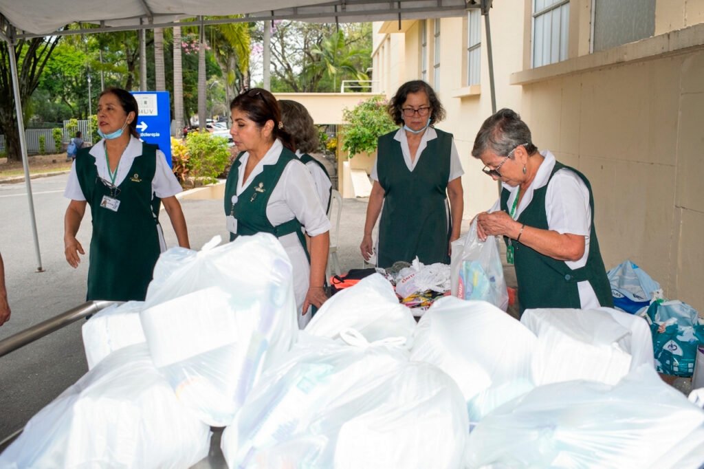las-heroinas-del-huv-que-trabajan-sin-descanso-en-la-tragedia-del-terremoto-en-cali-03