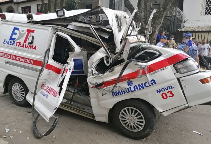 Llamado a respetar las normas de transito hace Movilidad al gremio de ambulancias llamado-a-respetar-las-normas-de-transito-hace-movilidad-al-gremio-de-ambulancias-02