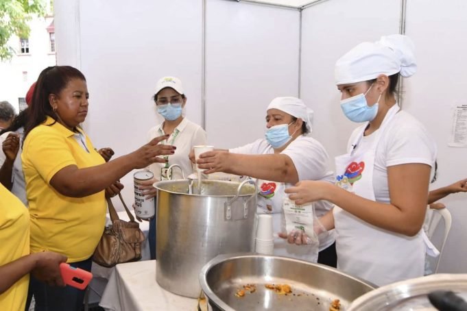 Cali reconoce el trabajo de los gestores en los comedores comunitarios cali-reconoce-el-trabajo-de-los-gestores-en-los-comedores-comunitarios-01