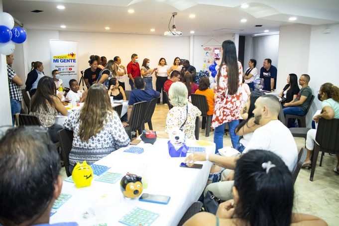 Con total éxito se realizó el bingo, Juntos por la Construcción del Hogar María Aixa Gutiérrez con-total-exito-se-realizo-el-bingo-juntos-por-la-construccion-del-hogar-maria-aixa-gutierrez-03