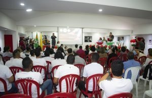 La fábrica que no tiene límites la-fabrica-que-no-tiene-limites-01