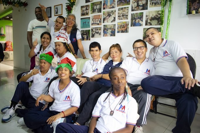 Una navidad con momentos especiales se vive en la Fundación, Amigo Sebastián Romero Soles una-navidad-con-momentos-especiales-se-vive-en-la-fundacion-amigo-sebastian-romero-soles-02