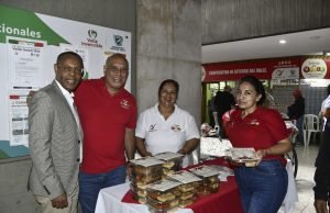 Beneficencia del Valle recibió la Navidad con agasajo a los loteros beneficencia-del-valle-recibio-la-navidad-con-un-agasajo-a-los-loteros-01