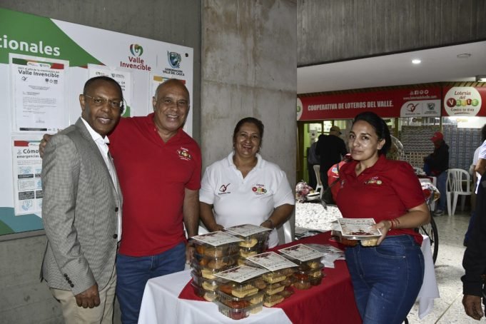 Beneficencia del Valle recibió la Navidad con agasajo a los loteros beneficencia-del-valle-recibio-la-navidad-con-un-agasajo-a-los-loteros-01