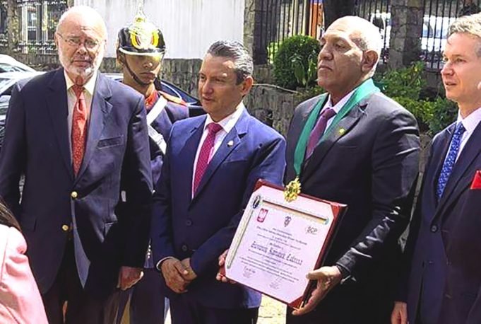 Gerente de INFIVALLE y Presidente de ASOINFIS, Giovanny Ramírez Cabrera, recibe reconocimiento por su labor ambiental y social. gerente-de-infivalle-y-presidente -de-asoinfis-giovanny-ramirez-cabrera-recibe-reconocimiento-por-su-labor-ambiental-y-social-01