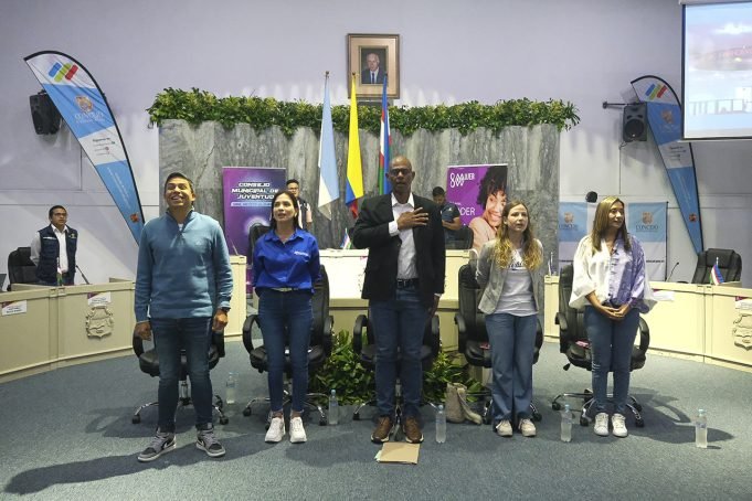 Encuentro de precandidatos y precandidatas a la Alcaldía de Cali, organizado por el Consejo Municipal de Juventudes encuentro-de-precandidatos-y-precandidatas-a-la-alcaldia-de-cali-organizado-por-el-consejo-municipal-de-juventud-02