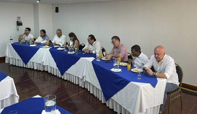 Grupo de los 8, escuchará candidatos a la alcaldía de Cali grupo-de-los 8-escuchara-a-candidatos-a-la-alcaldia-de-cali-01