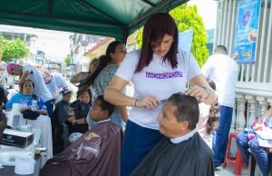 La comuna 12 disfrutó de una gran jornada de embellecimiento, gracias a Yvonne la-comuna-12-disfruto-de-una-gran-jornada-de-embellecimiento-gracias-a-yvonne-06