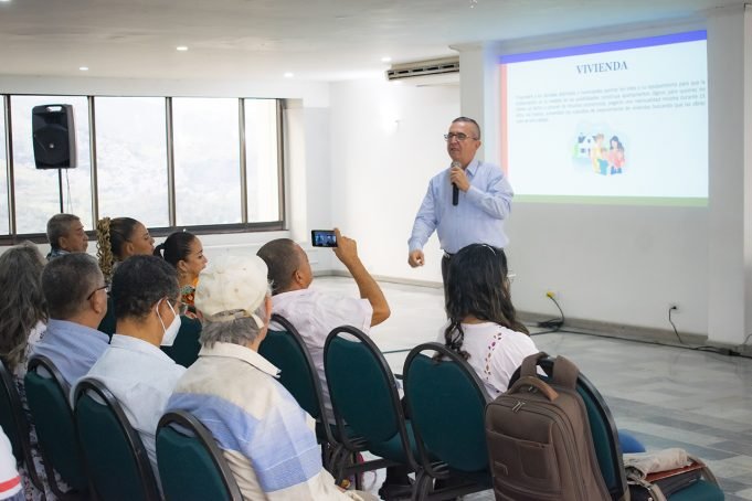 50 mil subsidios para familias vallecaucanas, una de las propuestas de aspirante a la gobernación 50-mil-subsidios-para-familias-vallecaucanas-propone-aspirante-a-la-gobernacion-01