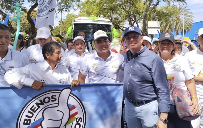 El buen ciudadano inscribió su candidatura al Concejo de Cali el-buen-ciudadano-inscribio-su-candidatura-al-concejo-de-cali-04