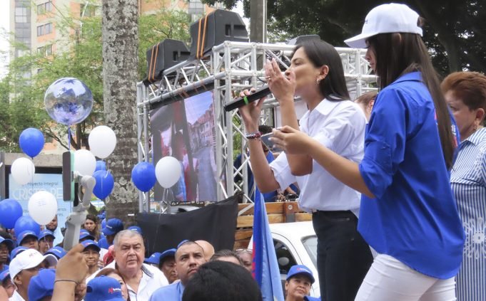 Miyerlandi inscribió su candidatura a la Alcaldía de Cali miyerlandi-inscribio-candidatura-a-la-alcaldia-de-cali-01