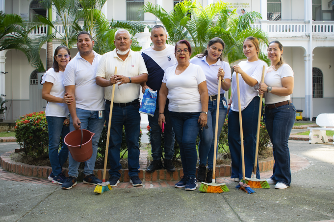 Sindicatos se unieron a la jornada de limpieza de la Asamblea del Valle sindicatos-se-unieron-a-la-jornada-de-limpieza-de-la-asamblea-del-valle-02