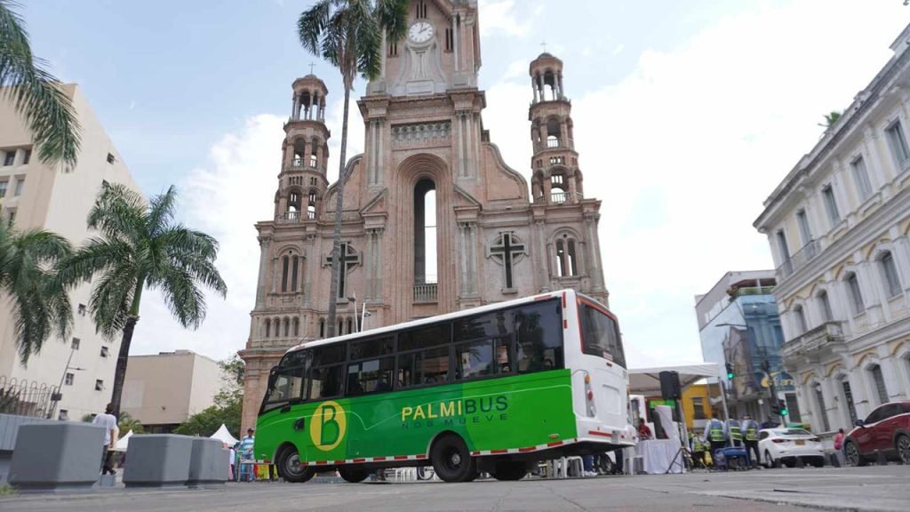 alcalde-de-palmira-presento-programas-sociales-para-el-beneficio-de-los-palmiranos-03