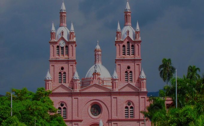 Buga espera recibir más de un millón veinticinco mil feligreses en Semana Santa. buga-espera-recibir-mas-de-un-millon-veinticinco-mil-feligreses-en-semana-santa-03