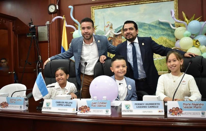 julio-cesar-celebro-el-dia-de-los-diputaditos-por-un-dia-01