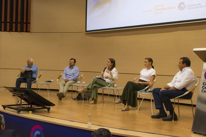 Empresario del transporte, participó del Foro de Movilidad en la Cámara de Comercio de Cali empresario-del-transporte-de-cali-participo-del-foro-de-movilidad-en-la-camara-de-comercio-de-cali-02