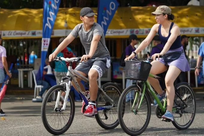 Con un gran Ciclopaseo celebraron en Cali el Día Mundial de la Bicicleta con-un-gran-ciclopaseo-celebraron-en-cali-el-dia-mundial-de-la-bicicleta-02