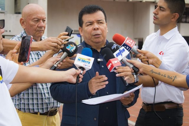 concejal-roberto-ortiz-denuncia-que-mas-de-mil-predios-en-cali-estarian-involucrados-en-el-robo-de-energia-01