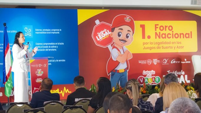 En Cali se desarrolló el primer Foro Nacional por la Legalidad de los Juegos de Suerte y Azar en-cali-se-desarrollo-el-primer-foro-nacional-por-la-legalidad-de-los-juegos-de-suerte-y-azar-05