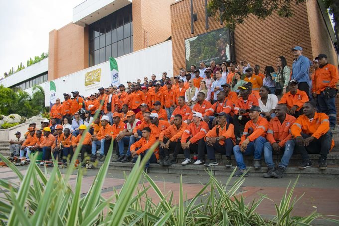 21 cuadrillas harán mantenimiento al arbolado urbano de la ciudad de Cali 21-cuadrillas-haran-mantenimiento-al-arbolado-urbano-de-la-ciudad-de-cali-03