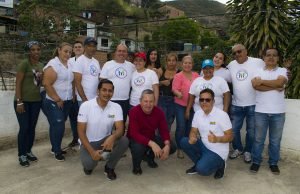 Con una brigada social, la Fundación Valle Sin Límites celebró el Amor y la Amistad a los habitantes de altos de Normandía, sector Las Minas. con-una-brigada-social-la-fundacion-valle-sin-limites-celebro-el-amor-y-la-amistad-a-los-habitantes-de-altos-de-normandia-sector-las-minas-01