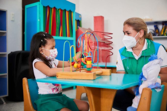 Madres comunitarias serán reconocidas como trabajadoras del Estado. ICBF madres-comunitarias-seran-reconocidas-como-trabajadoras-del-estado-por-el-icbf-02