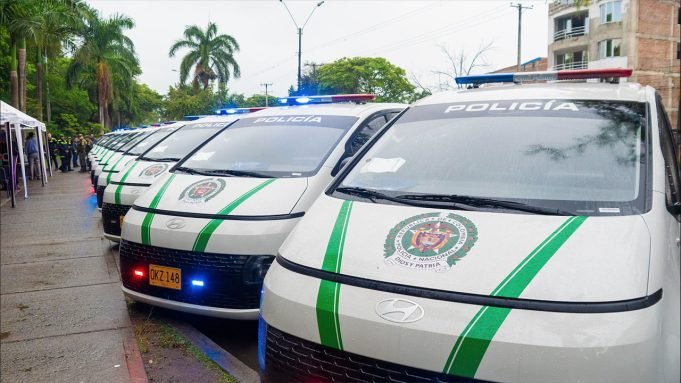 Alcaldía entregó nuevo parque automotor a la Policía Metropolitana de Cali alcaldia-entrego-nuevo-parque-automotor-a-la-policia-metropolitana-de-cali-01