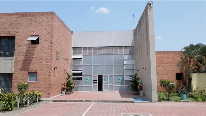 La gerente del Hospital Isaías Duarte Cancino, recibió la Orquídea de Oro en la Asamblea del Valle la-gerente-del-hospital-isaias-duarte-cancino-recibio-la-orquidea-de-oro-en-la-asamblea-del-valle-03