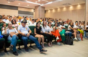 La Escuela de Formación de Usuarios, una apuesta de país hecha por EMCALI, para formar Nuevas Ciudadanías. la-fundacion-use-graduo-250-agente-del-cambio-03