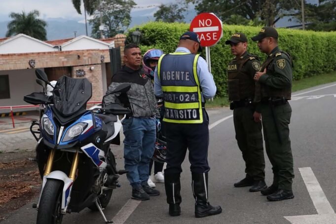 “Salvemos vidas en la vía”: la campaña que transforma la movilidad en el Valle salvemos-vidas-en-la-via-la-campana-que-transforma-la-movilidad-en-el-valle-02