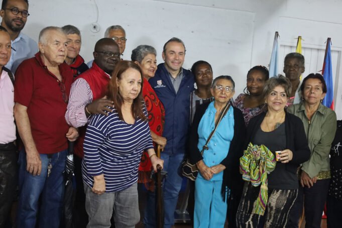 Alcaldía de Cali presenta propuesta de «Predial Social» para beneficiar a 300 mil caleños. alcaldia-de-cali-presenta-propuesta-de-predial-social-para-beneficiar-a-300-mil-calenos-02