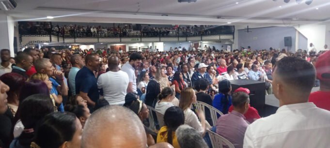 Masiva asistencia marcó la presentación de aspirantes al Congreso 2026 en Cali. masiva-asistencia-marco-la-presentacion-de-aspirantes-al-congreso-2026-en-cali-03