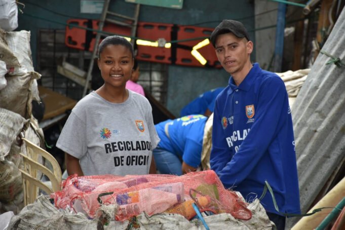 Cali lanza estrategia de reciclaje con apoyo suizo para involucrar a 600 mil ciudadanos. cali-lanza-estrategia-de-reciclaje-con-apoyo-suizo-para-involucrar-a-600-mil-ciudadanos-03