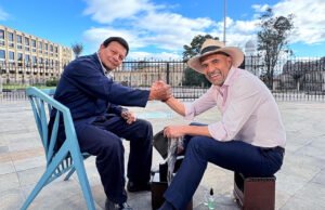 Precandidato presidencial hace un llamado al centro y la derecha para salvar a Colombia en las elecciones del año 2026. precandidato-presidencial-hace-un-llamado-al-centro-y-la-derecha-para-salvar-a-colombia-en-las-elecciones-del-ano-2026-01