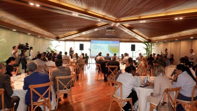 ¿Un alivio para los empresarios? Grupo Multisectorial rompe el silencio tras hundimiento de la consulta popular. un-alivio-para-los-empresarios-grupo-multisectorial-rompe-el-silencio-tras-hundimiento-de-la-consulta-popular-03