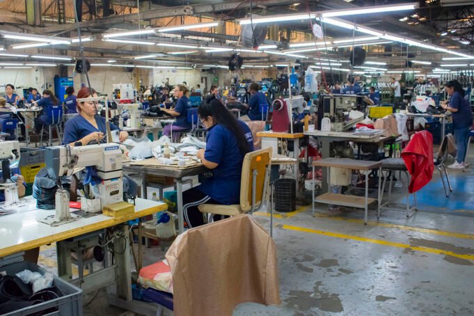 El mejor regalo para papá, está en Calzado Rómulo: calidad, confort y elegancia. el-mejor-regalo-para-papa-esta-en-calzado-romulo-calidad-confort-y-elegancia-01